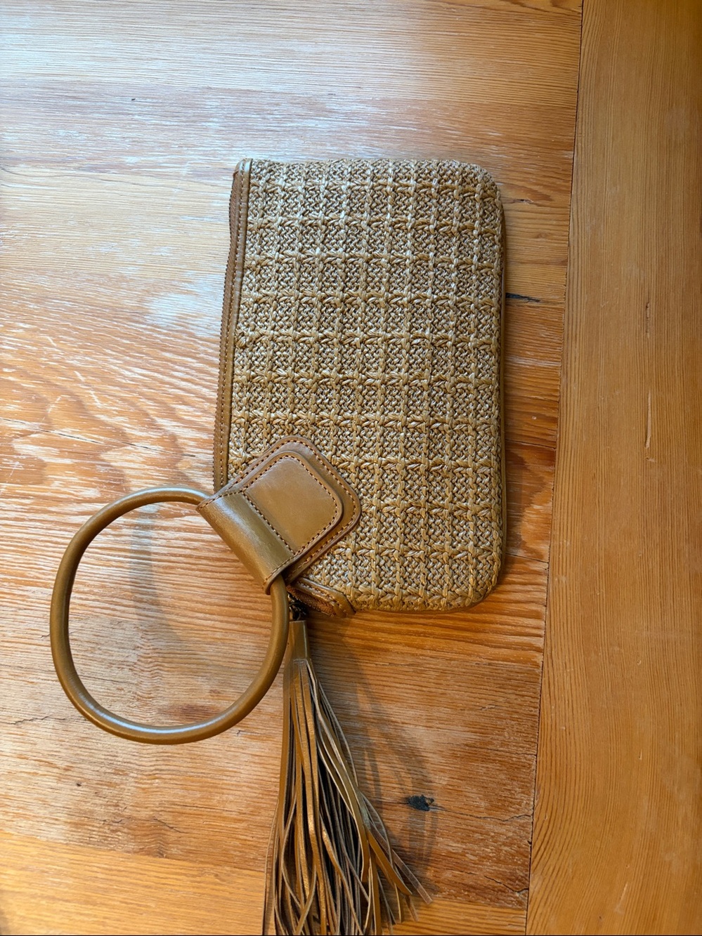 NWOT HOBO Woven Straw Wristlet Clutch in Tan